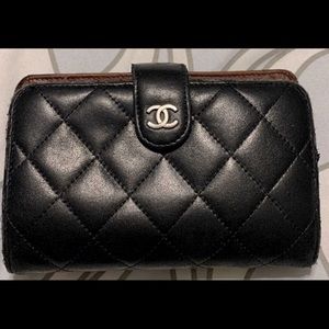 CHANEL Zip wallet